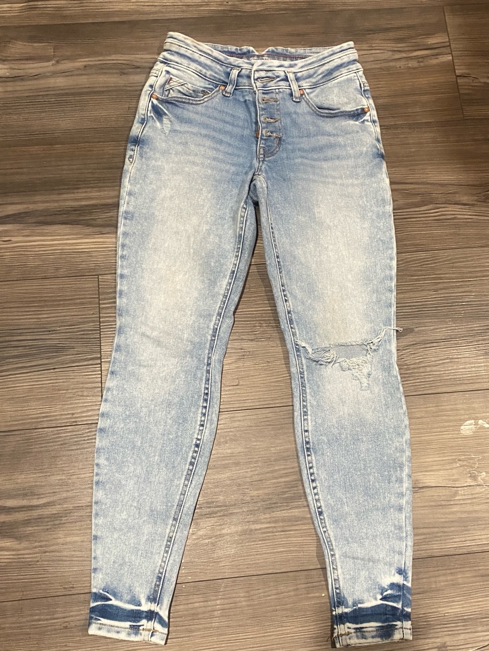 Like New - High Waist Light Wash Women's Distressed High-Rise Button-Fly Jeans